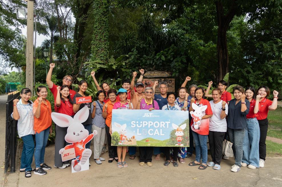 JT Express Organizes a Knowledge-Sharing Event for Local Entrepreneurs from the Bang Nam Phueng and Phra Pradaeng Community Enterprises, Samut Prakan Province.