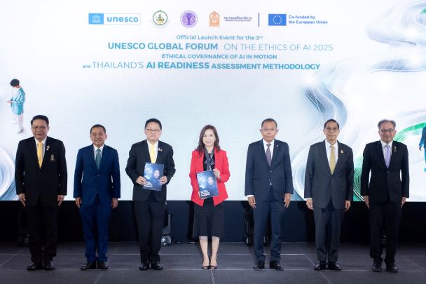 ดีอี ผนึก 'อว.- ศธ.' ร่วมมือ UNESCO เตรียมเป็นเจ้าภาพ งาน UNESCO Global Forum on the Ethics of AI 2025 ครั้งแรกในเอเชียแปซิฟิก พร้อมประเมิน Thailand AI Readiness Assessment ย้ำบทบาทร่วมเป็นผู้นำด้านจริยธรรม AI ในเวทีโลก