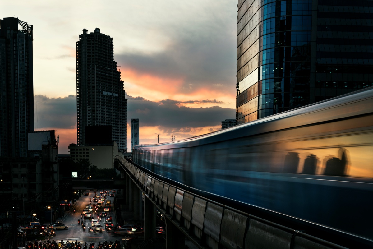 คอนโดติดรถไฟฟ้า ดีอย่างไร? ในการเลือกซื้อต้องพิจารณาอะไรบ้าง