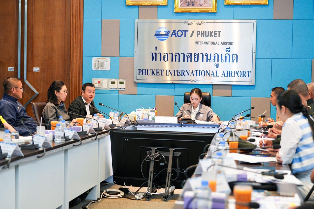 รมว.ท่องเที่ยวและกีฬา ร่วมประชุมแก้ปัญหาครบวงจรที่ภูเก็ต เร่งพัฒนาสู่ Premium Destination พร้อมผุดไอเดีย โบตแท็กซี่ เชื่อมต่อรอบเกาะ