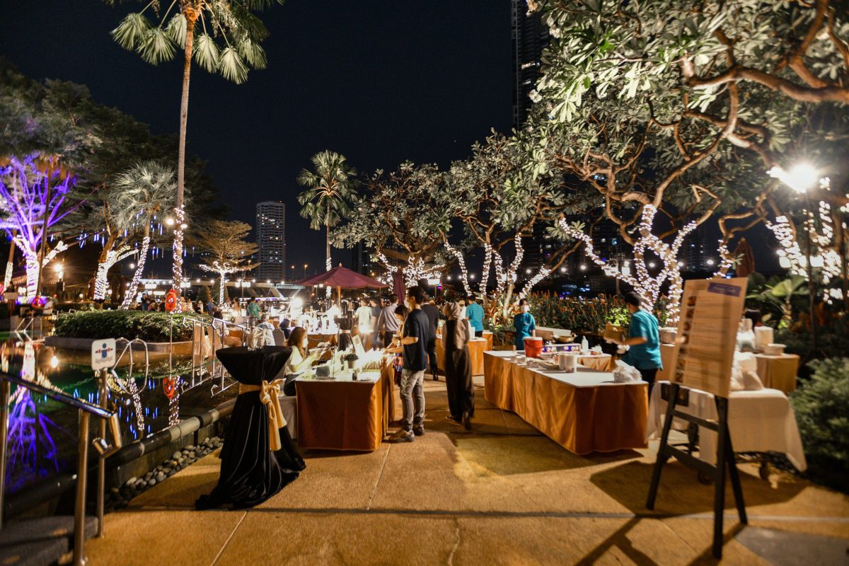 Experience the 23rd Raan Dung Ross Ded: RDRD Street Food Buffet Under the Stars @Poolside of Shangri-La Bangkok