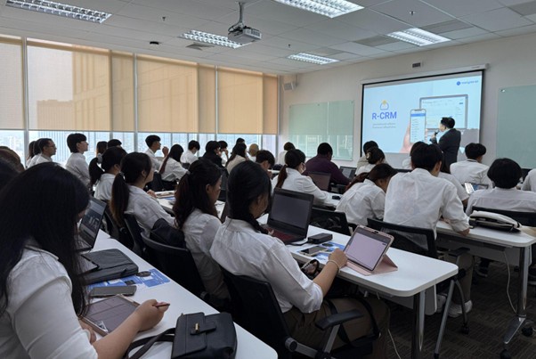 Readyplanet ต้อนรับนักศึกษาจาก มหาวิทยาลัยแม่ฟ้าหลวง เปิดโลก Marketing Technology และ E-commerce