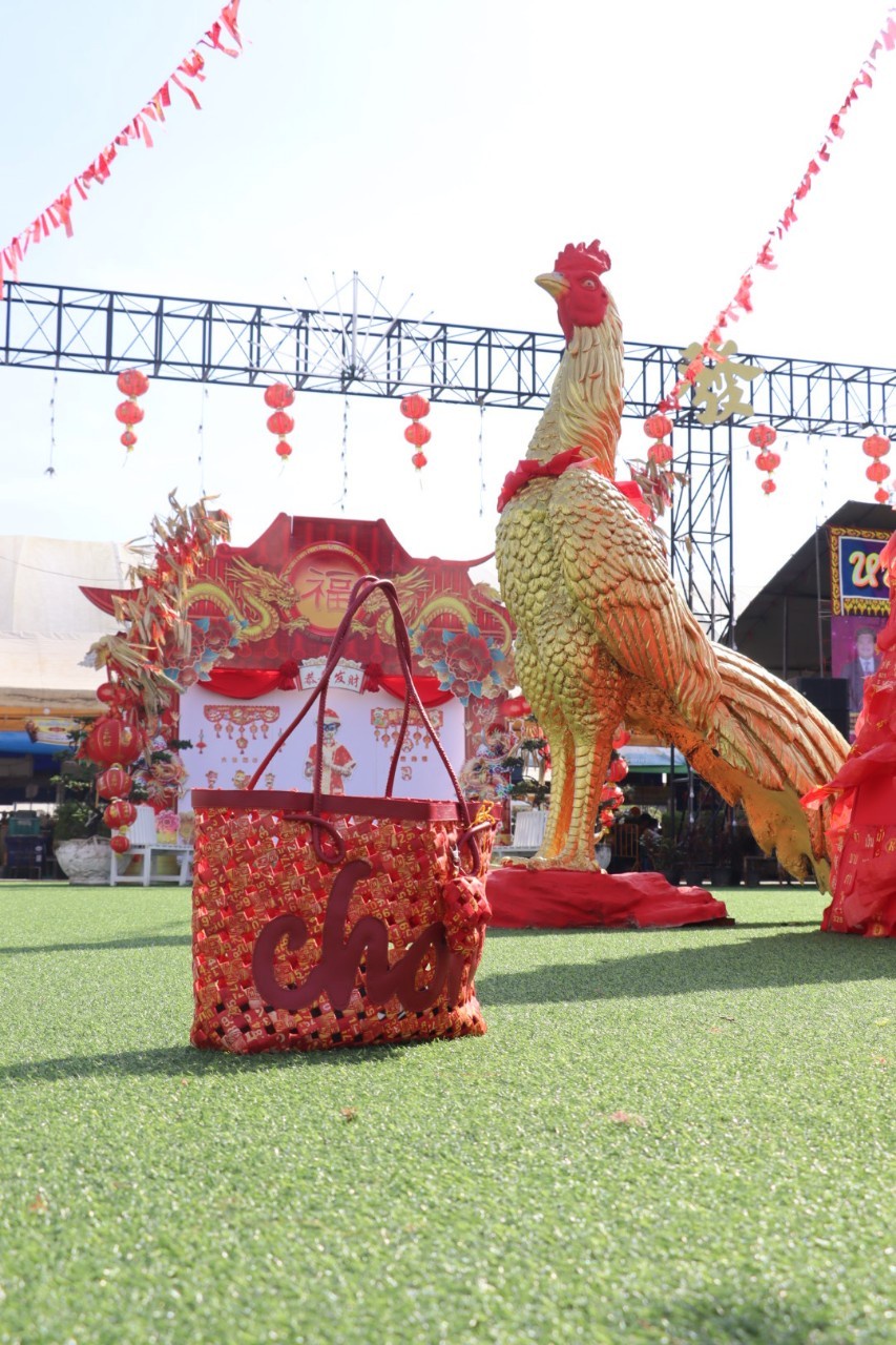 Eco-Friendly Blessing Firecracker Tail Bags from Ai Khai Firecracker Remnants: A Research Project by Walailak University