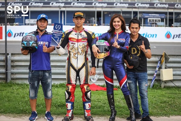 สุดยอดฝีมือ! เด็กศรีปทุม สร้างชื่อ คว้าแชมป์จักรยานยนต์ทางเรียบประเทศไทย R2M Thailand Superbike 2020
