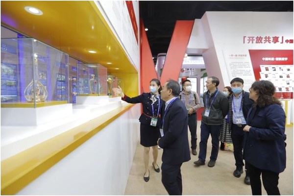 Xinhua Silk Road: Chinese liquor maker Wuliangye participates in the 17th CAEXPO to fuel digital economy cooperation
